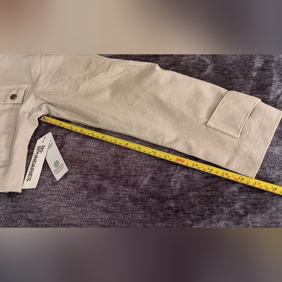 NWT No Boundaries Cropped Beige/Brown Collared Zip Jacket Womens size: S(4-6) - Picture 15 of 15